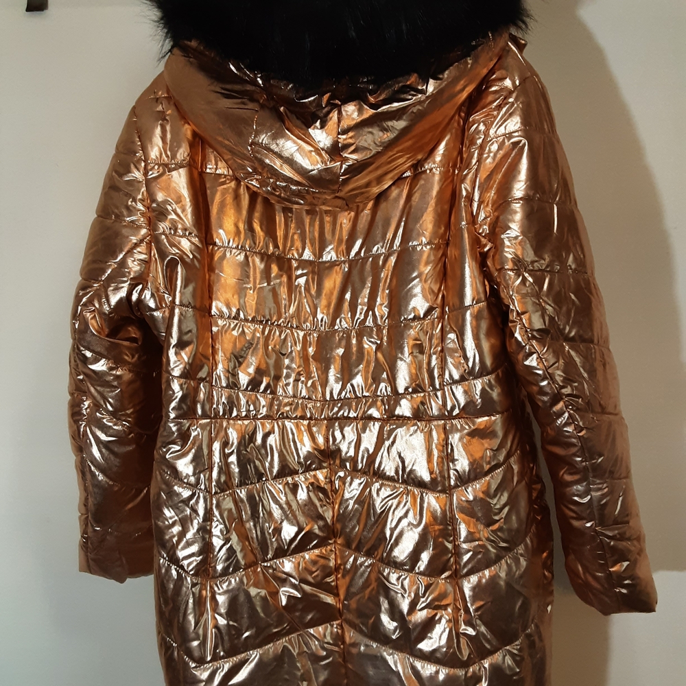 Elegant Metallic Women's Puffer Coat with Faux Fur Trim - Picture 2 of 5